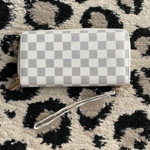 Wallet Wristlet